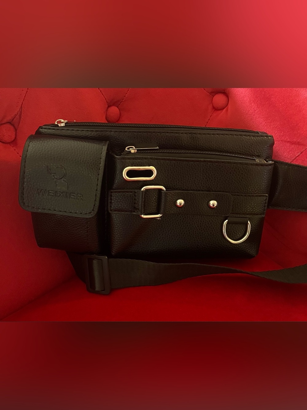Weixier Black Crossbody Pouch